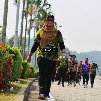 Runner Photo 7056175