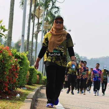 Runner Photo 7056176