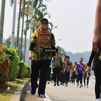Runner Photo 7056178