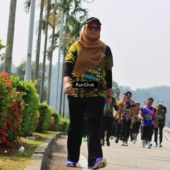 Runner Photo 7056180