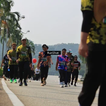 Runner Photo 7056195