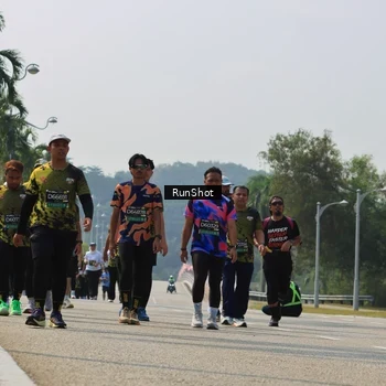 Runner Photo 7056215