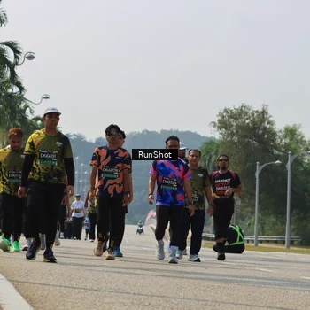 Runner Photo 7056216