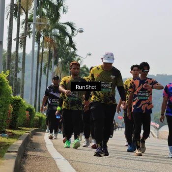Runner Photo 7056232