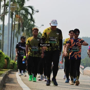 Runner Photo 7056239
