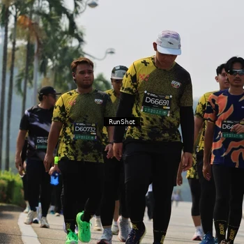 Runner Photo 7056240