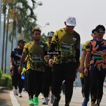 Runner Photo 7056241