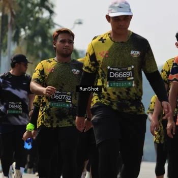 Runner Photo 7056244