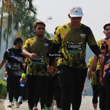 Runner Photo 7056249