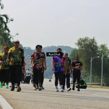 Runner Photo 7056262