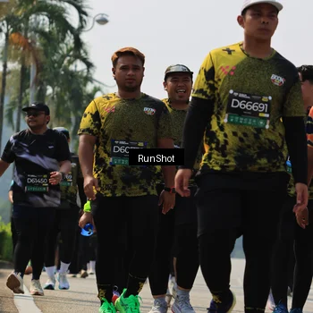 Runner Photo 7056264