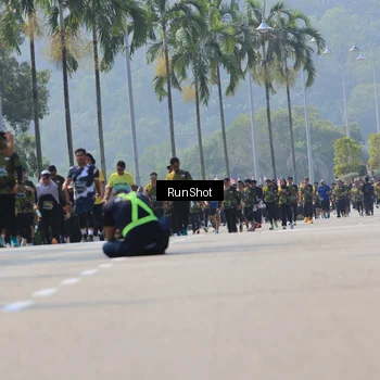 Runner Photo 7056268