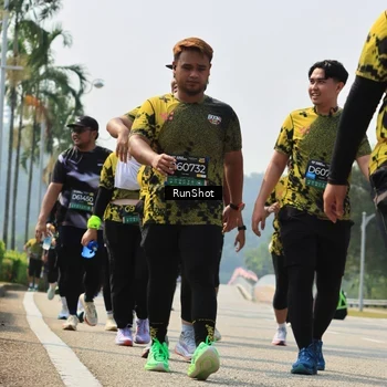 Runner Photo 7056294