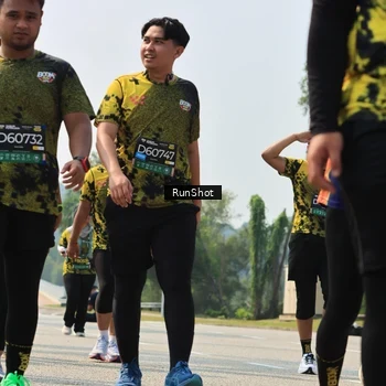 Runner Photo 7056308