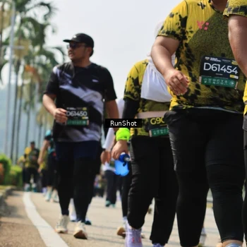 Runner Photo 7056317