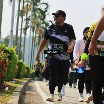 Runner Photo 7056324
