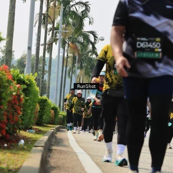 Runner Photo 7056338