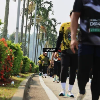 Runner Photo 7056348