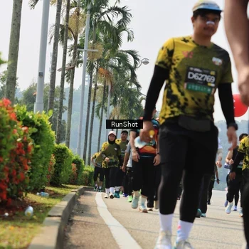 Runner Photo 7056352