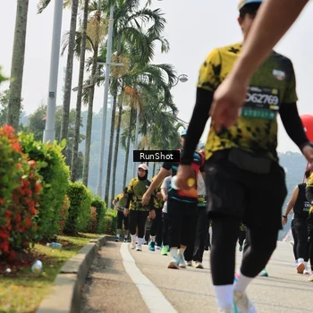 Runner Photo 7056353