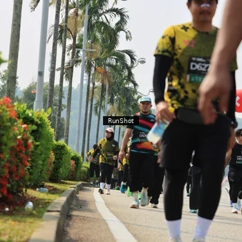 Runner Photo 7056358