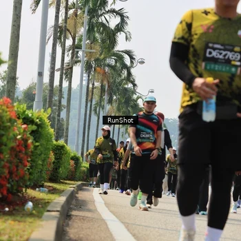 Runner Photo 7056359