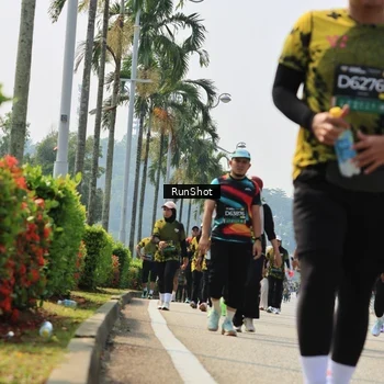 Runner Photo 7056360
