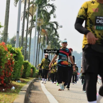 Runner Photo 7056364