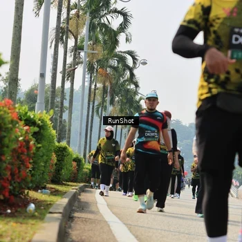 Runner Photo 7056365