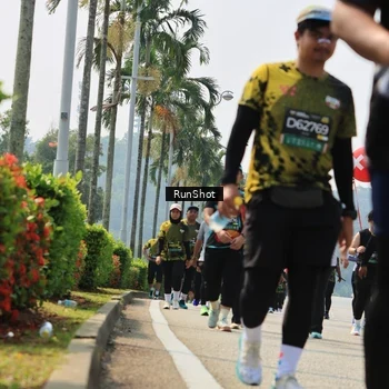 Runner Photo 7056366