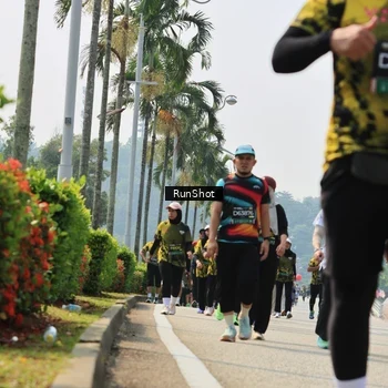 Runner Photo 7056367