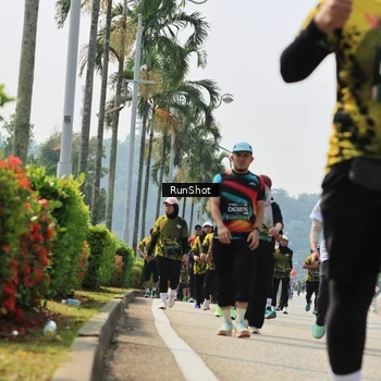 Runner Photo 7056368