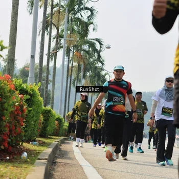 Runner Photo 7056375