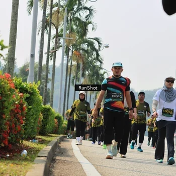 Runner Photo 7056377