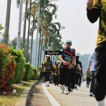 Runner Photo 7056378