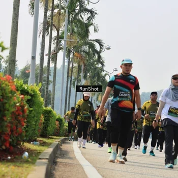 Runner Photo 7056384