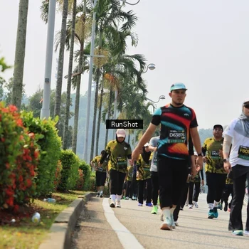 Runner Photo 7056386