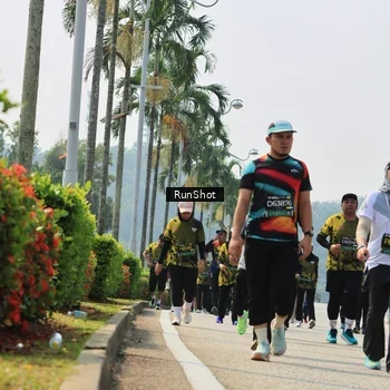Runner Photo 7056389