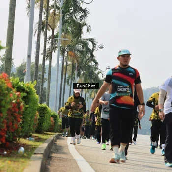Runner Photo 7056397