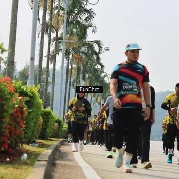Runner Photo 7056399