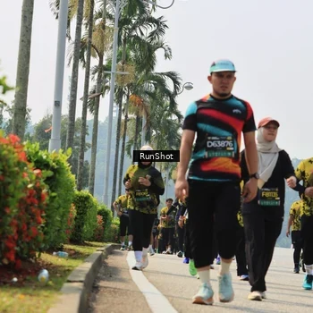 Runner Photo 7056408
