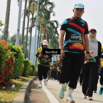 Runner Photo 7056411