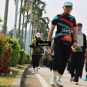 Runner Photo 7056412