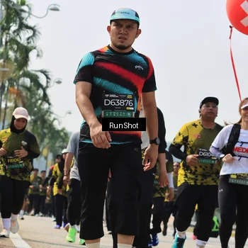 Runner Photo 7056415