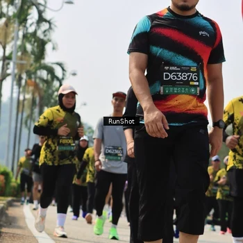 Runner Photo 7056425