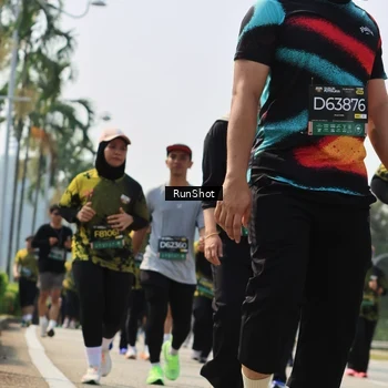 Runner Photo 7056431