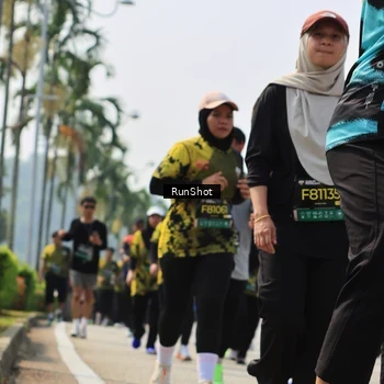 Runner Photo 7056438