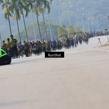 Runner Photo 7056443