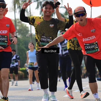 Runner Photo 7056493