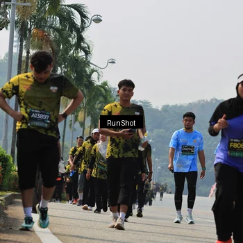 Runner Photo 7056556